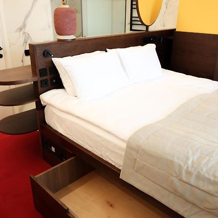 Apartments Justlvivit At The Rynok Square エクステリア 写真