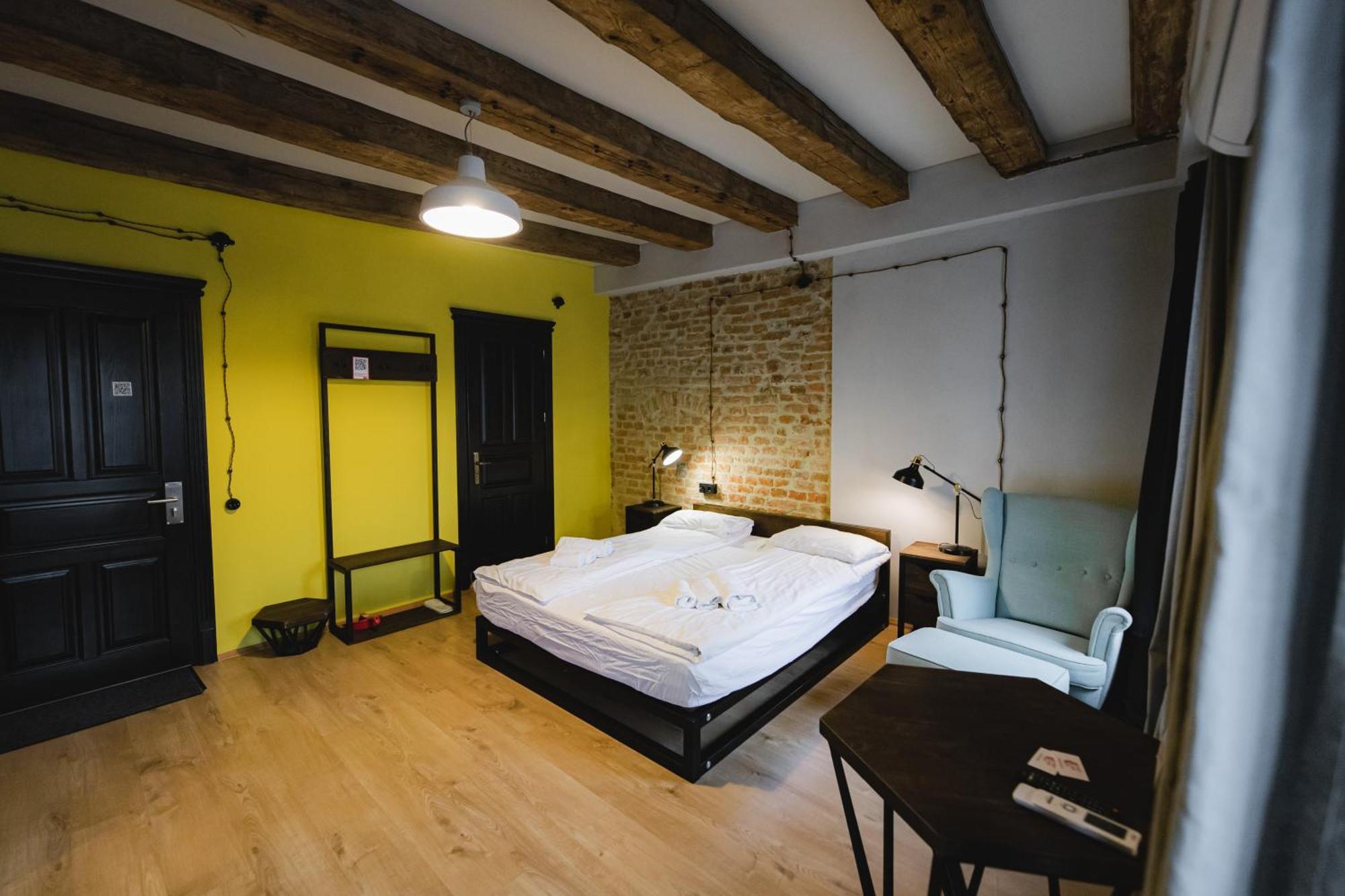 Apartments Justlvivit At The Rynok Square エクステリア 写真