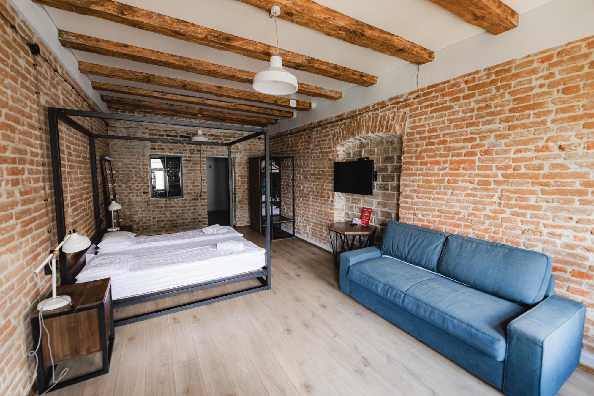 Apartments Justlvivit At The Rynok Square エクステリア 写真