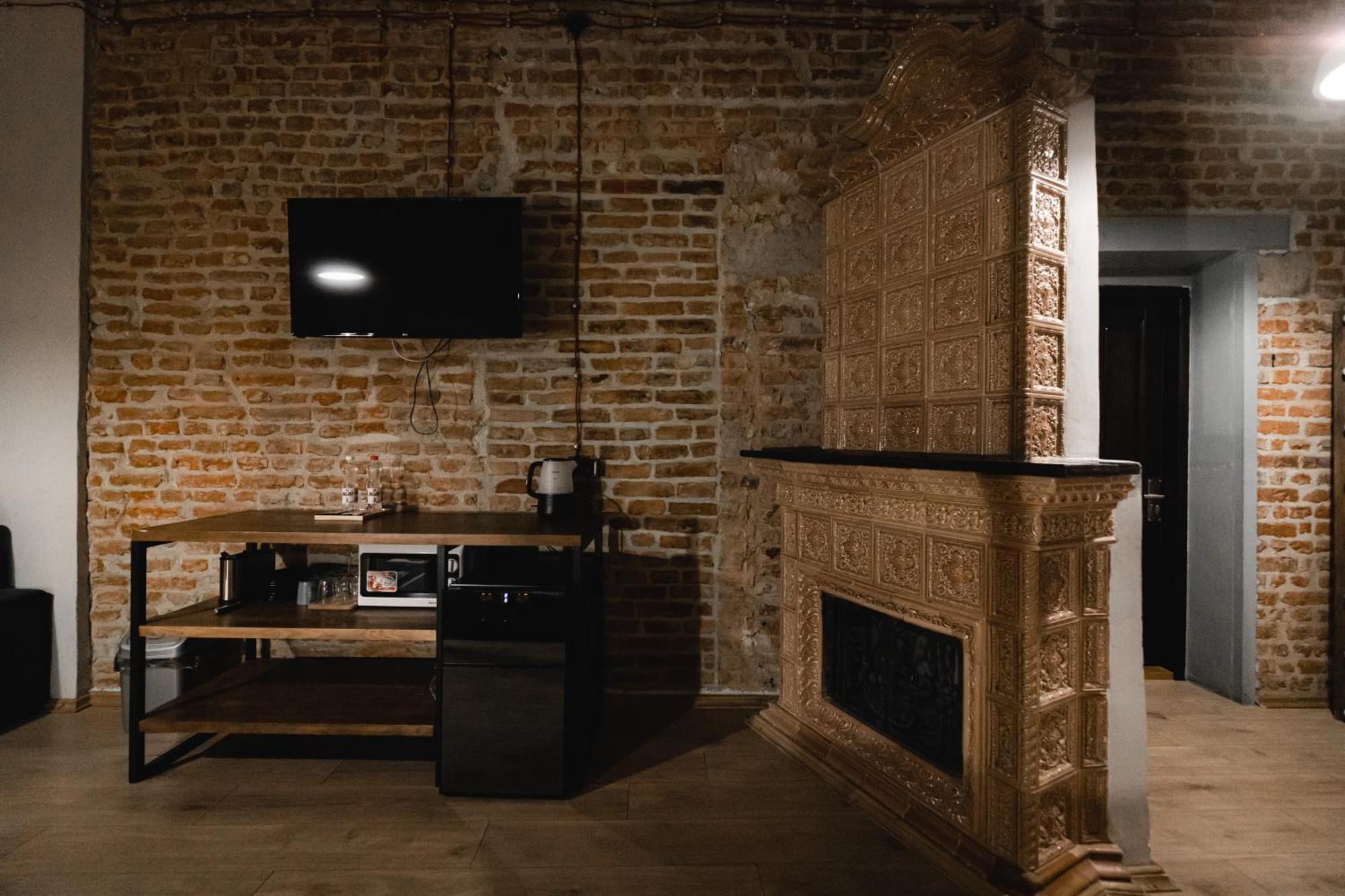Apartments Justlvivit At The Rynok Square エクステリア 写真