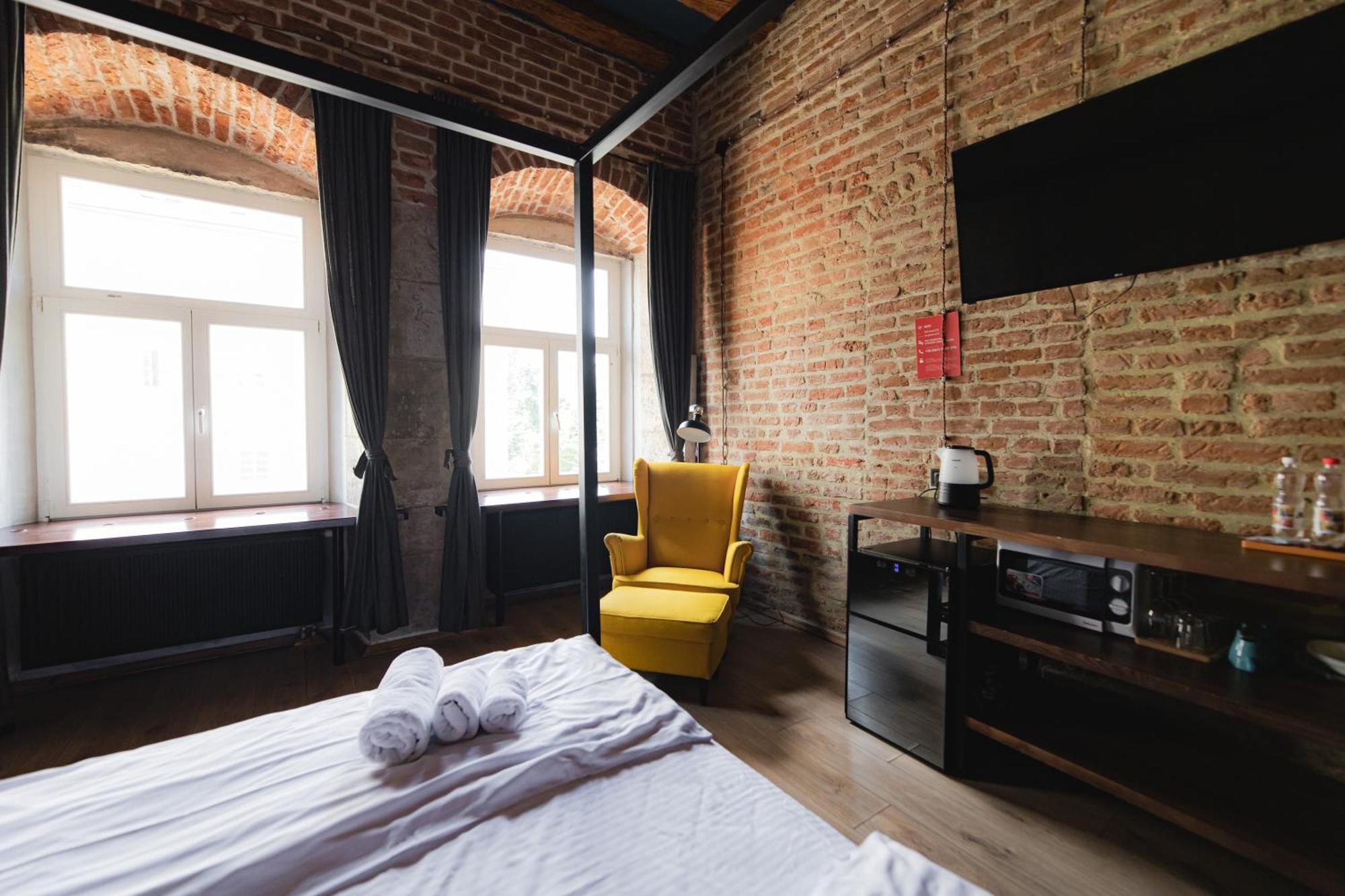 Apartments Justlvivit At The Rynok Square エクステリア 写真