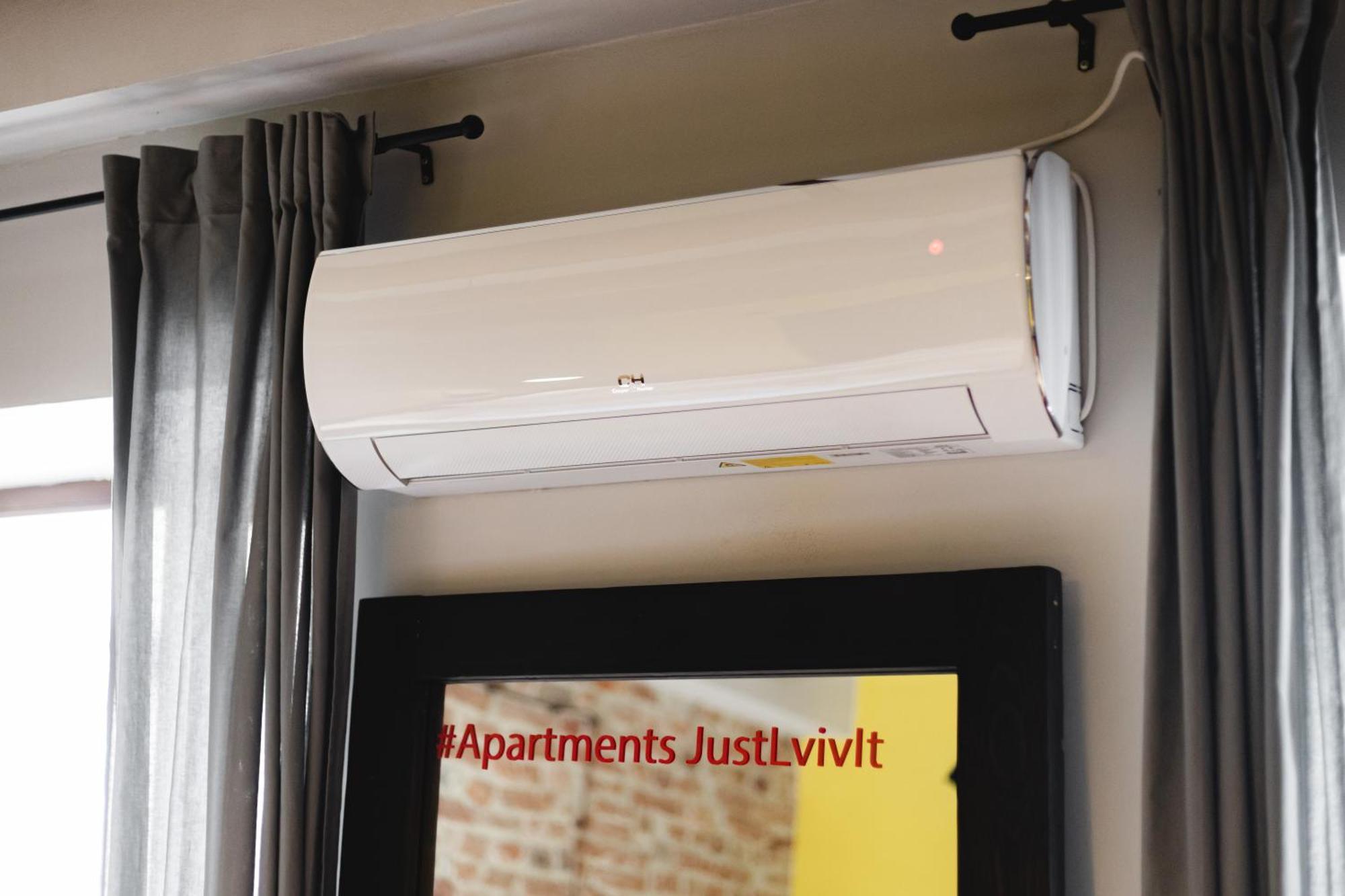 Apartments Justlvivit At The Rynok Square エクステリア 写真