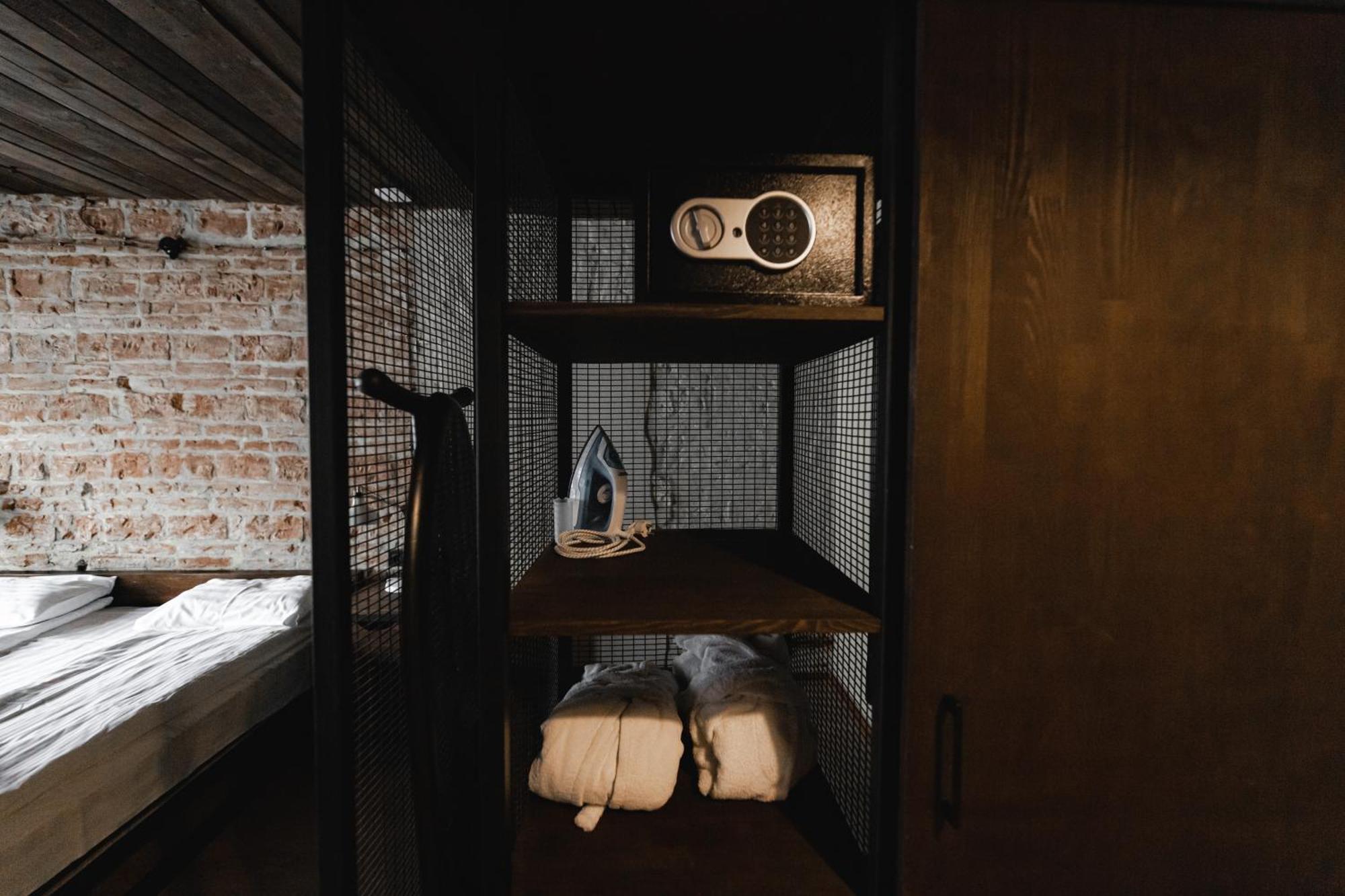 Apartments Justlvivit At The Rynok Square エクステリア 写真