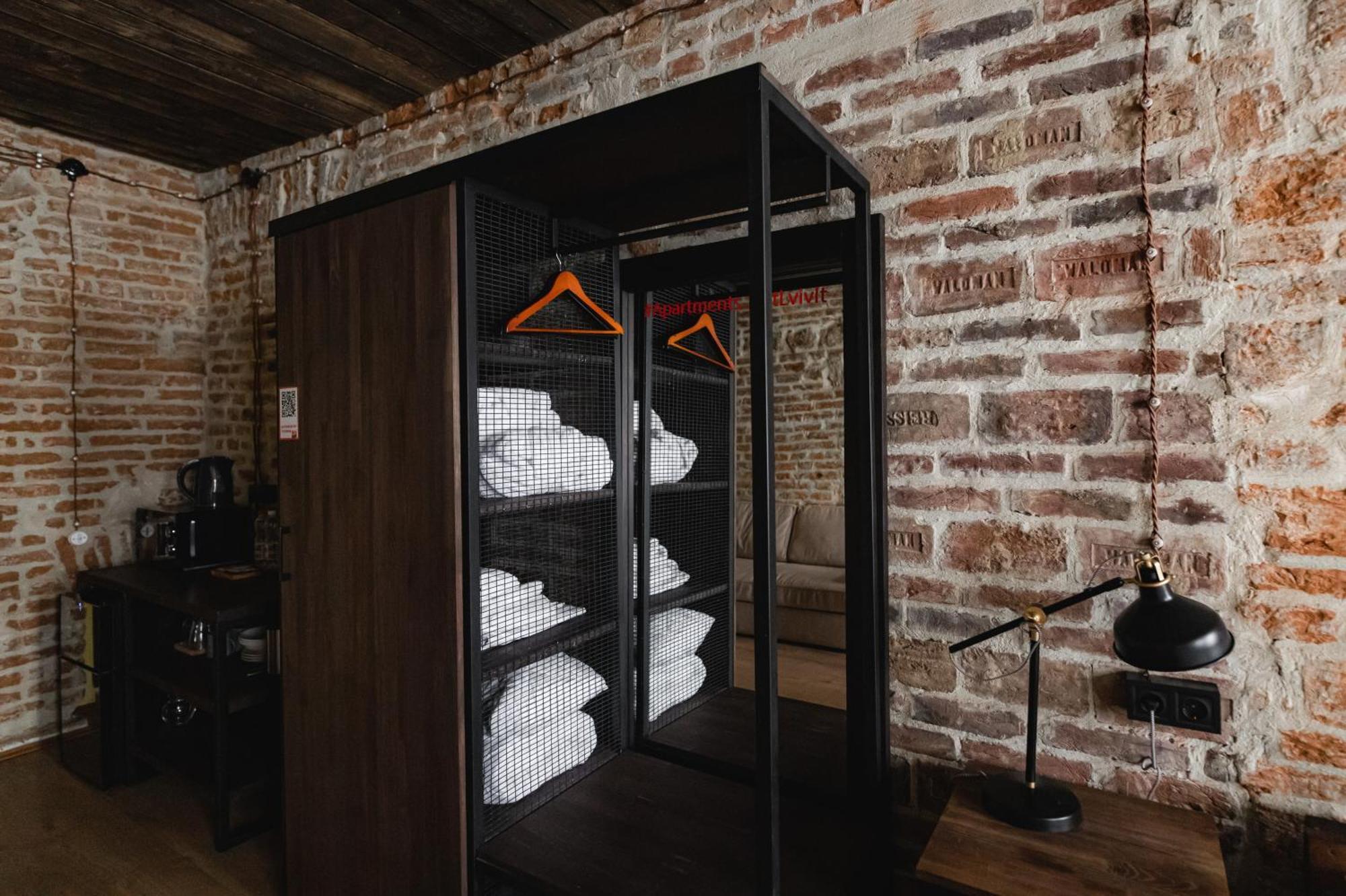 Apartments Justlvivit At The Rynok Square エクステリア 写真