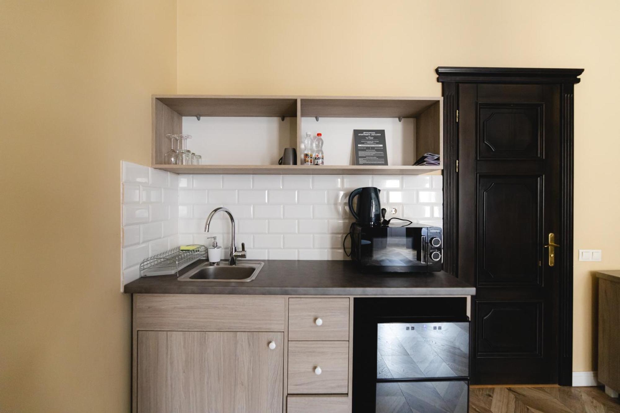 Apartments Justlvivit At The Rynok Square エクステリア 写真